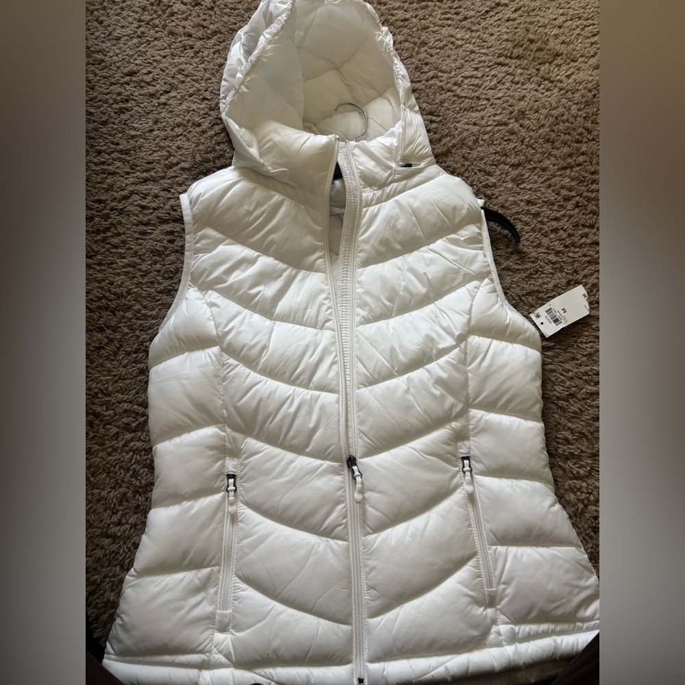 NWT Charter Club Quilted White Hooded Vest
